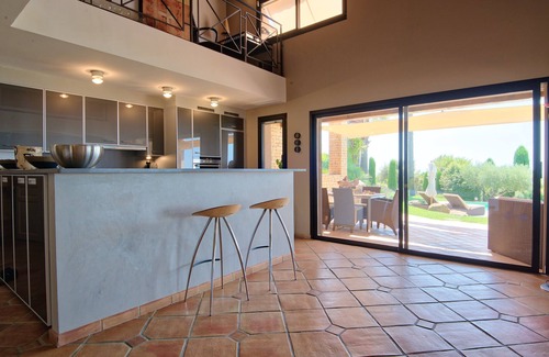 La Cadiere-d'Azur Villa | Oasis de paz con magníficas vistas y cerca del agua y las montañas.