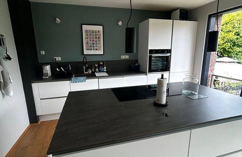 Eller Apartamento | Oasis of peace near the city center: Stylish garden apartment, 2 bedrooms, top public transport links