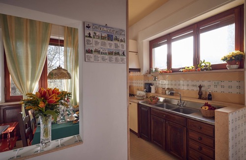 Perugia Apartamento | Oasis de paz en las afueras de Perugia, apt. en villa con jardín privado y piscina