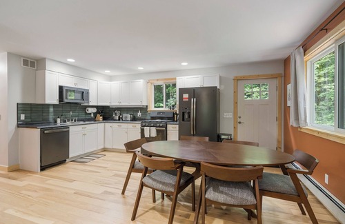 Alanson Casa | Oasis on 10 acres, mins to Boyne