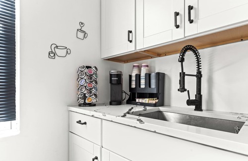 West New York Apartamento | Oasis on the Hudson River: NYC Views & Vibes, Charming 2 Bedroom with Wifi