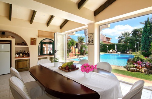 Saronikos Villa | Oasis Pool House en Lagonisi
