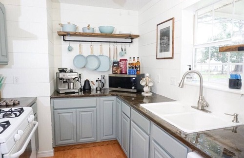 Long Beach Casa | Oasis Steps to Beach, Pet-Friendly, Walk Downtown