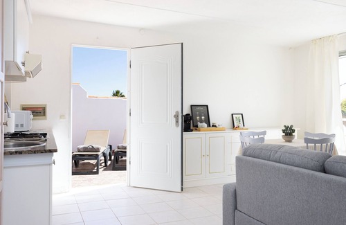 Granadilla de Abona Complejo | Oasis Tenerife Rentals Apartment 1 bedroom - private terrace - pool - BBQ