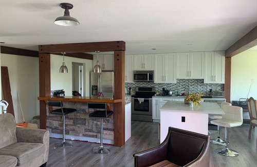 Langdale Casa | Oasis with Hot Tub Overlooking the Salish Sea
