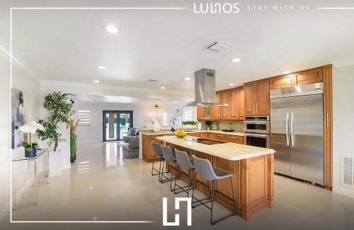 Carol City Casa | Oasis with Pool Spa Games 5BR L21
