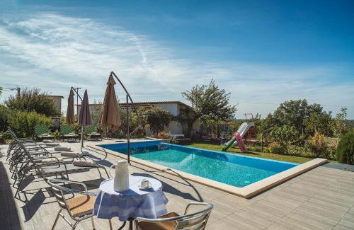 Kanfanar Apartamento | Oberhalb des Limfjords liegt diese Ferienwohnung mit Pool, Terrrasse und Grillplatz