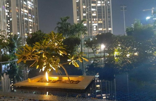 Goregaon East Apartamento | Oberoi Towers - A beautiful home for those who demand quality stay