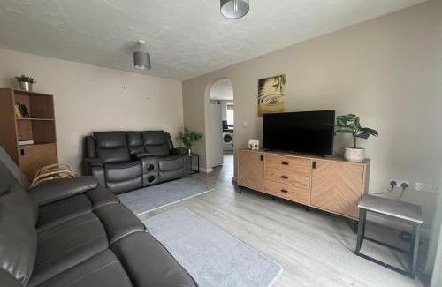 Bingley Casa | Oberon's Rest - Spacious 2 Bed Home perfect for Contractors & Families near Shipley, Bradford