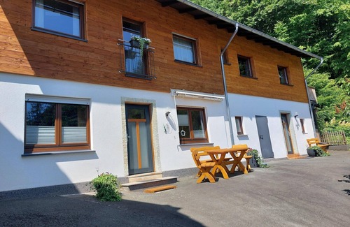 Medebach Casa | Apartamento en el bosque de Oberschledorn