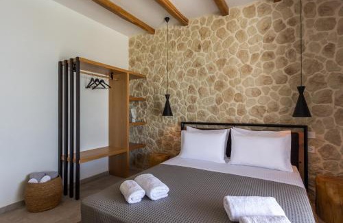 Milos Cama Y Desayuno | Obsidian Suites Milos