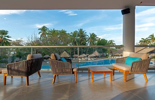 Playa Langosta Hotel | Occidental Tamarindo - All Inclusive
