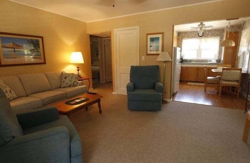 Point Pleasant Beach Casa | OCE1422L | 2BR 1 ba w/ Private Beach Access! 1st Flr unit w/ parking, PETS!