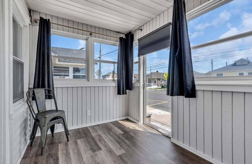 Point Pleasant Beach Cabaña | OCE253 | Updated cottage across from the beach & boardwalk! Has parking! by Shore Points Vacations