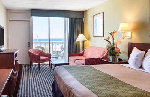 Northeast Virginia Beach Hotel | Ocean 27