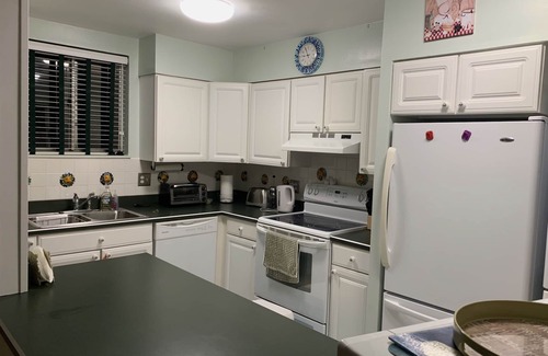 Ormond Beach Condominio | Océano a 5 minutos a pie, vista al río, 3 piscinas, mucha tranquilidad