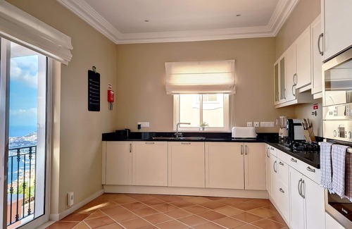 Sao Goncalo Casa | Ocean 59 by LovelyStay