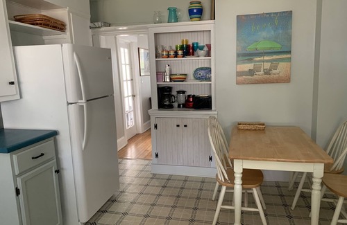 Northeast Virginia Beach Cabaña | Pasarela de acceso al océano a 50 pies de su puerta principal