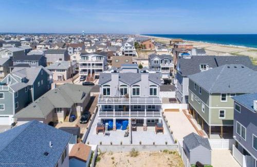 Ortley Beach Casa | Ocean and Beach Views from Five Decks in Ortley Beach