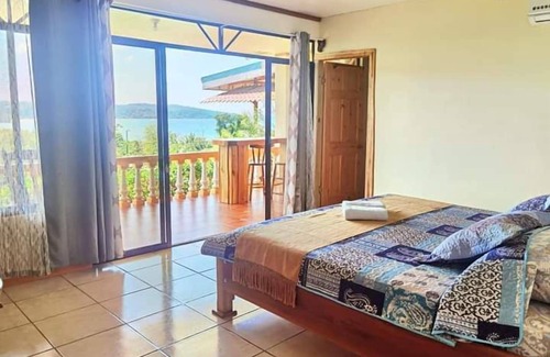 Bahía Drake Cama Y Desayuno | Ocean and forest view Manolo Cabins