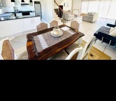 Saint Francis Bay Apartamento | Ocean and harbour view