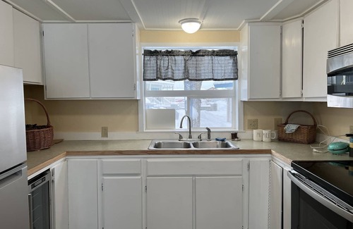 Homer Cabaña | Ocean and Mountain View Beach House with Hot tub and Fire Pit
