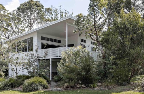 Bendalong Casa | Ocean At Bendalong - The Epitome of Coastal Elegance