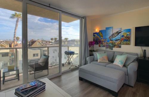 Mission Beach Casa | Ocean, Bay, Downtown, and City view Condo, Few steps from the ocean