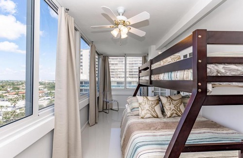 Galt Mile Apartamento | Ocean Beach Condo 3BR On the Sand 911