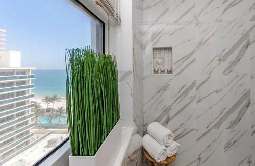 Galt Mile Apartamento | Ocean Beach Condo 3BR On the Sand 911