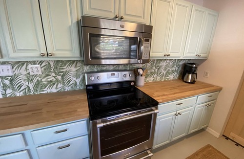 Marineland Acres Casa | Ocean Beach Cottage