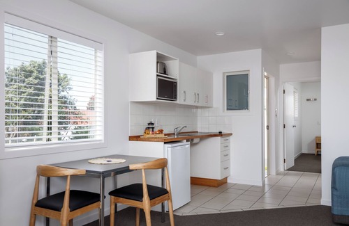 Wainui Hotel | Ocean Beach Motor Lodge