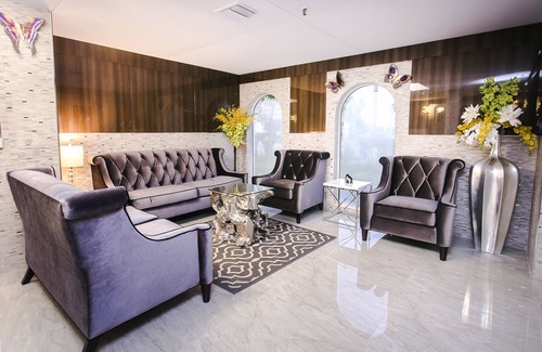 Bermuda Riviera Hotel | Ocean Beach Palace Hotel and Suites