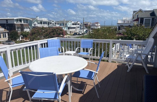 Bethany Beach Casa | Océano Bloque con el océano Ver- Paseo a la playa; A 3 cuadras de las tiendas del centro