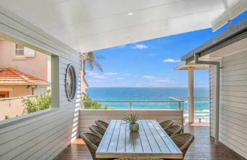 Currumbin Casa | Ocean Blue on Currumbin Hill