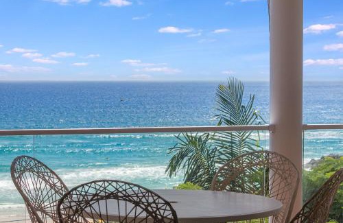 Currumbin Casa | Ocean Blue on Currumbin Hill