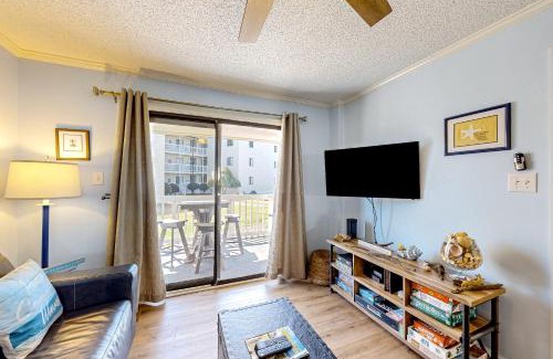 Emerald Isle Apartamento | Ocean Breeze 106B