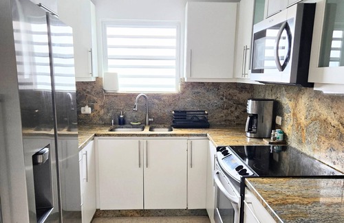 Ocean Park Casa | Ocean Breeze Apartment - 3bd/2bath - Steps From The Best Beach In San Juan, PR