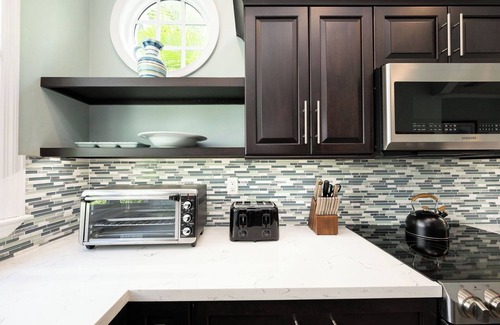 Bahama Village Casa | OCEAN BREEZE BUNGALOW-Stunning 2 Bedroom/2.5 Bathroom in Truman Annex