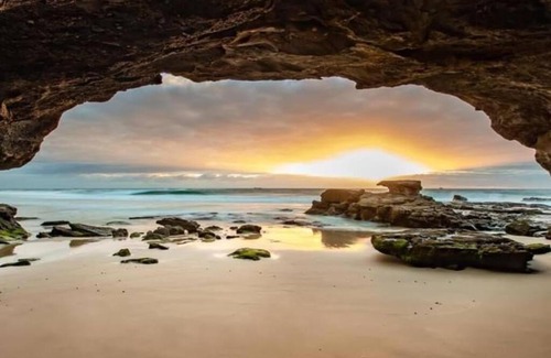 Caves Beach Casa | Ocean Breeze @ Caves beach.