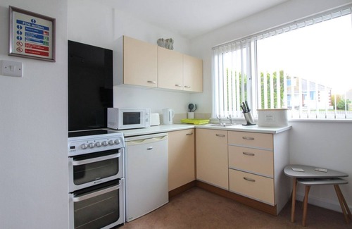 Holywell Cabaña | 1 bedroom accommodation in Holywell Bay