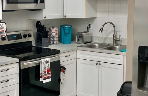Riviera Beach Casa | Ocean Breeze Retreat located minutes from the beach