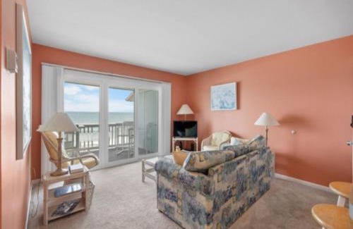 North Carolina Coast Apartamento | Ocean Breeze - Stunning Views - Oceanfront - 3rd floor - You deserve a beach vacation! condo