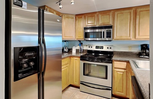 Ono Island Condominio | Ocean Breeze West #205 | Beach Views, Balcony!