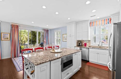 Litchfield by the Sea Casa | Ocean Breezes 4 Bedroom 4 Bath with Amenities