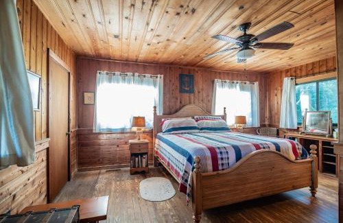 Pawleys Island Casa | Ocean Breezes Historic Home with Creek Dock