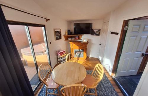 Smith River Casa | Ocean Cabin 1 With Private Jacuzzi