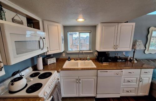 Smith River Casa | Ocean Cabin 23 Romantic Seaside Getaway