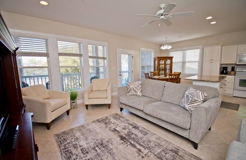 Indian Beach Condominio | Ocean Club P104, Soundfront Condo in Indian Beach, NC!