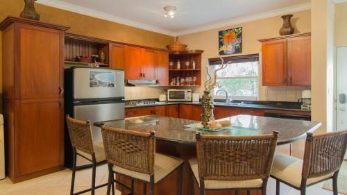 Cabarete Apartamento | Ocean Dream Luxary 2bdr 2bth Steps from the Ocean
